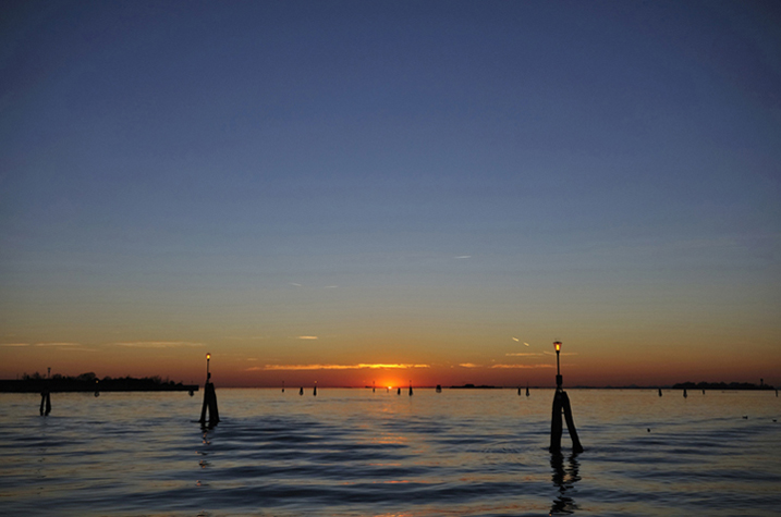 Immagine:Tramonto laguna di Venezia copia.jpg