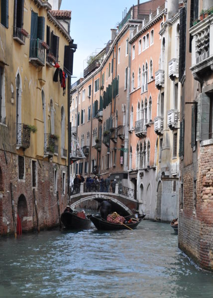 Immagine:Rio Fontego dei Tedeschi.jpg