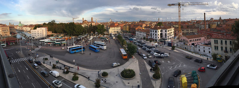 Immagine:Piazzale Roma 2.jpg