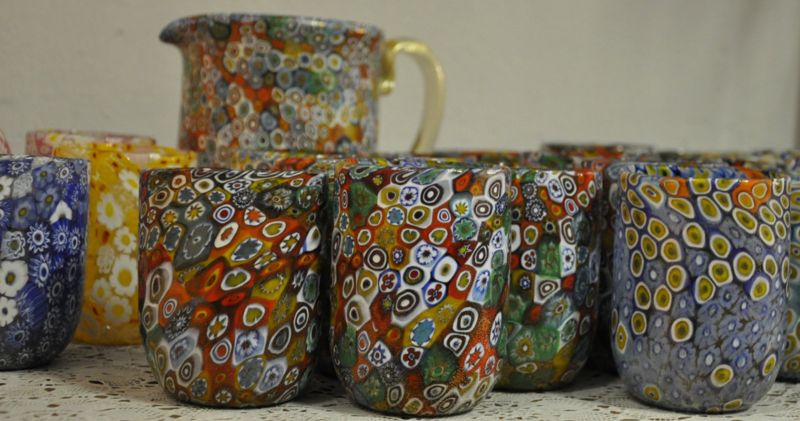 Immagine:Bicchieri e caraffa.jpg