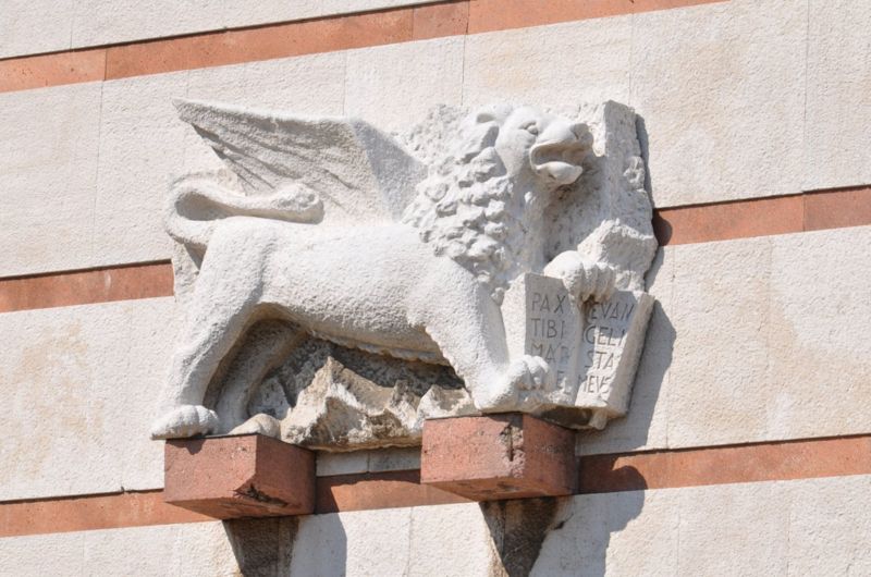 Immagine:Leone San Marco Ferrovia.jpg