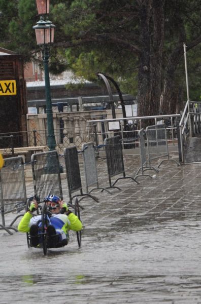 Immagine:Maratona Venezia hand-bike 3.jpg