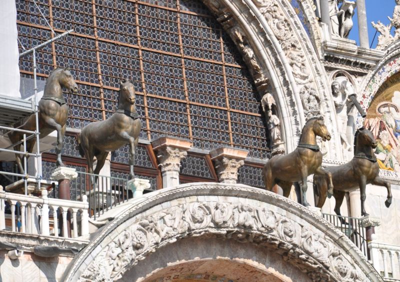Immagine:Quadriga di cavalli.jpg