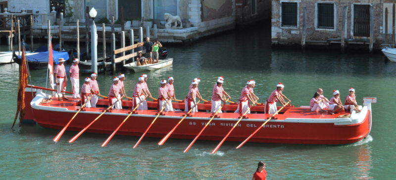 Immagine:Regata Storica 2013 Peata.jpg