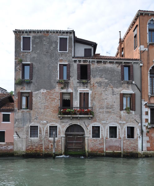 Immagine:Palazzetto San Zan Degola.jpg