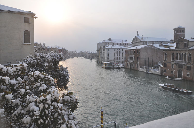 Immagine:Canal Grande neve2.jpg