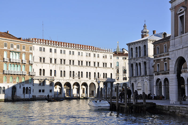 Immagine:27) Fondaco dei Tedeschi.jpg