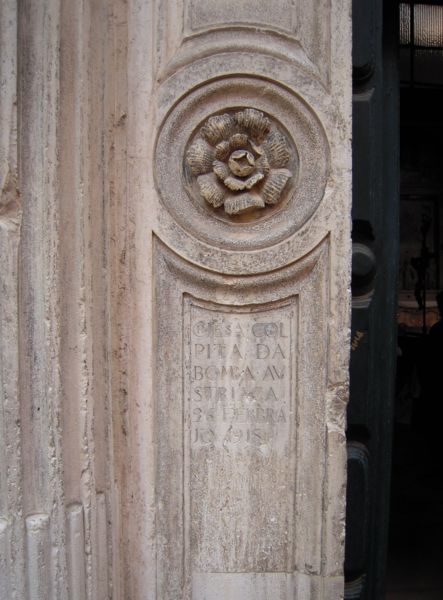 Immagine:Giovanni Grisostomo scritta bomba austriaca.jpg