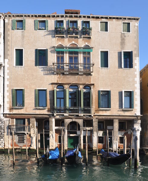 Immagine:Palazzo Contarini Pisani.jpg