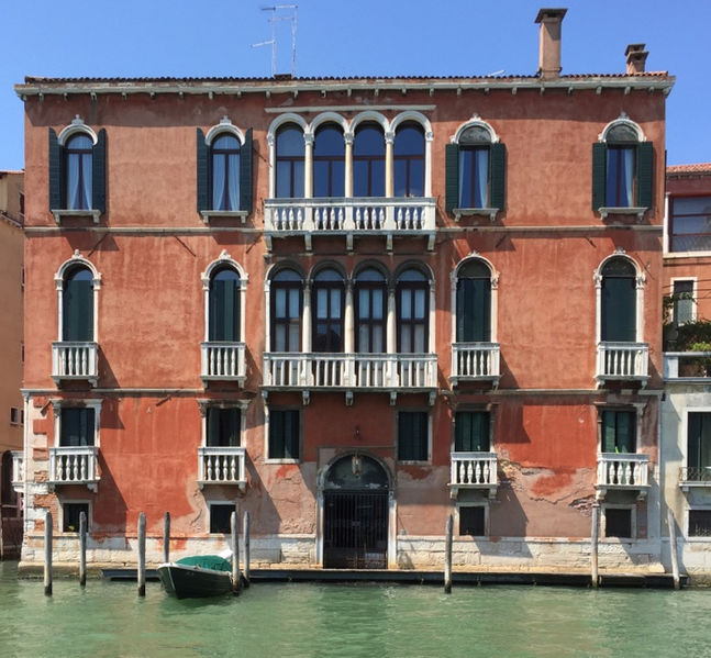 Immagine:Palazzo Giustinian Persico.jpg